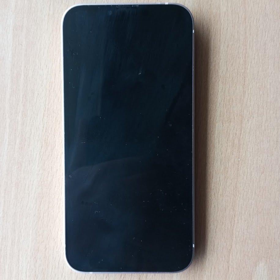 iPhone 13, Verzamelen, Scouting, Ophalen of Verzenden, Zo goed als nieuw, Embleem, Speld of Insigne