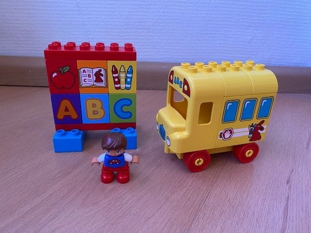 Duplo, mijn eerste bus (vervoer), pop bij school, set 10603, Kinderen en Baby's, Gebruikt, Ophalen of Verzenden, Compleet, Duplo