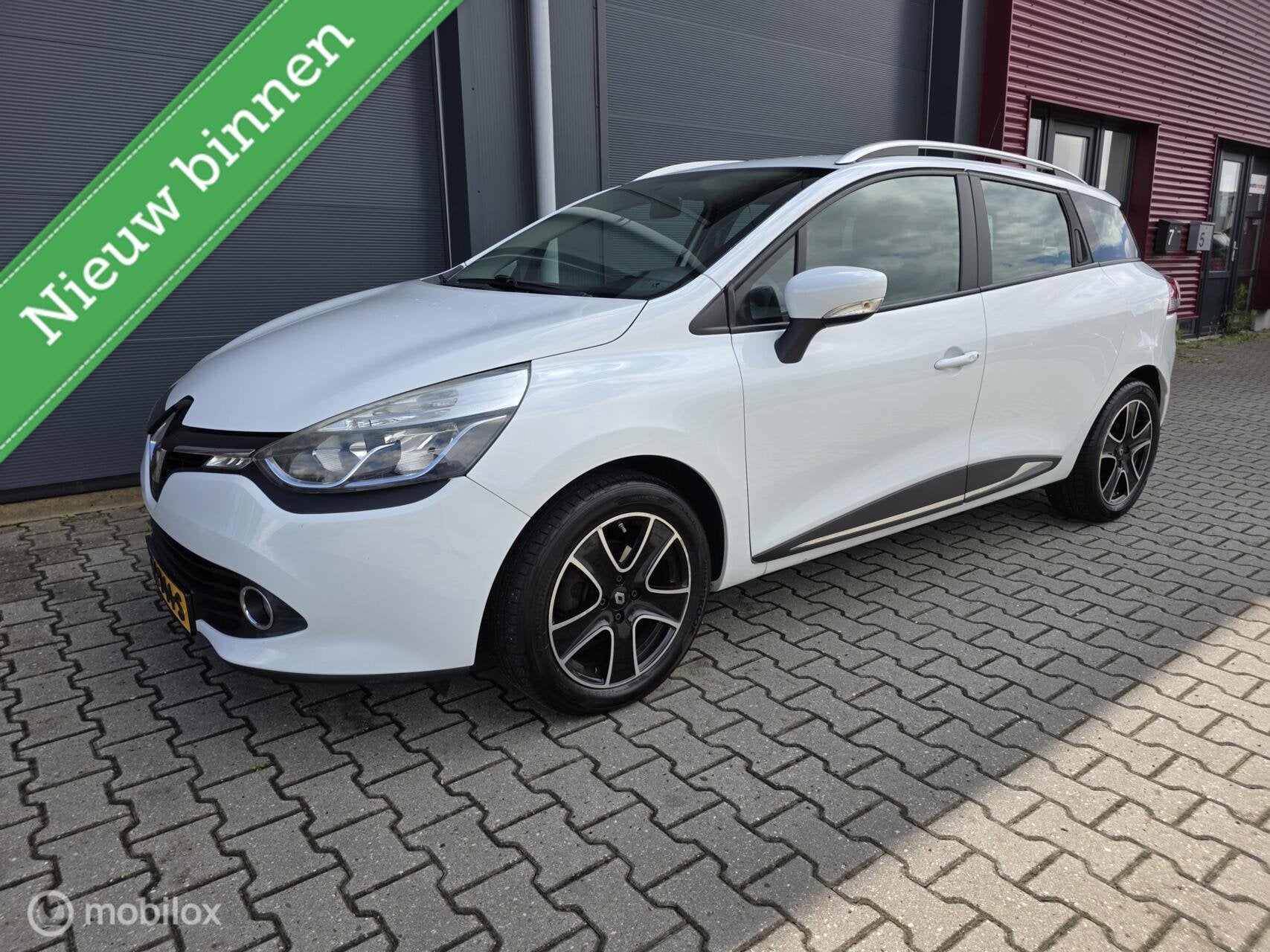 Renault Clio Estate 1.5 dCi ECO Night & Day /Cruise Control, Auto's, Renault, Voorwielaandrijving, Euro 5, 28 km/l, Gebruikt