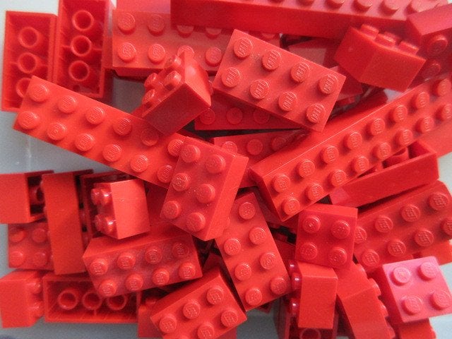 nr. 0044, 50 rode Lego stenen, 2 noppen breed, div. maten., Kinderen en Baby's, Ophalen of Verzenden, Zo goed als nieuw, Losse stenen