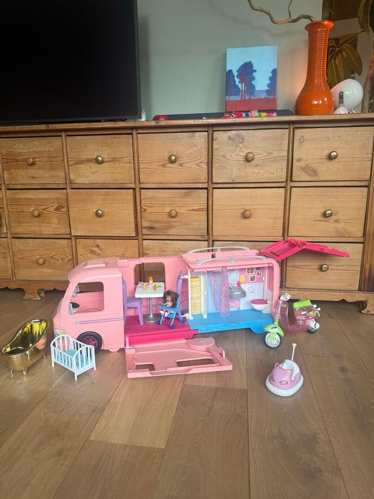Originele 90s Barbie Camper met accessoires en poppetjes, Ophalen, Gebruikt, Meisje