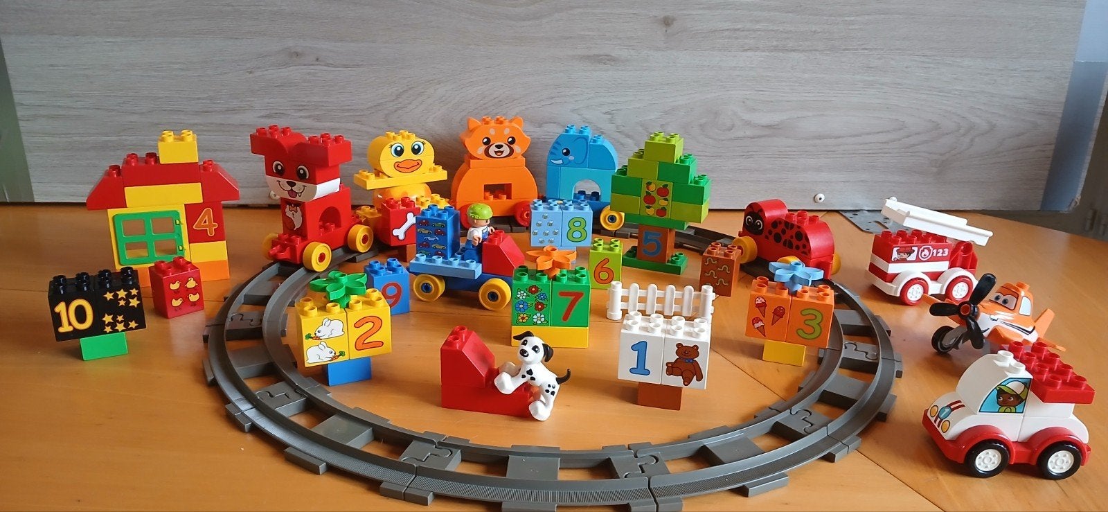 Duplo startersset 03 met rails, Kinderen en Baby's, Speelgoed | Duplo en Lego, Ophalen of Verzenden, Zo goed als nieuw, Complete set
