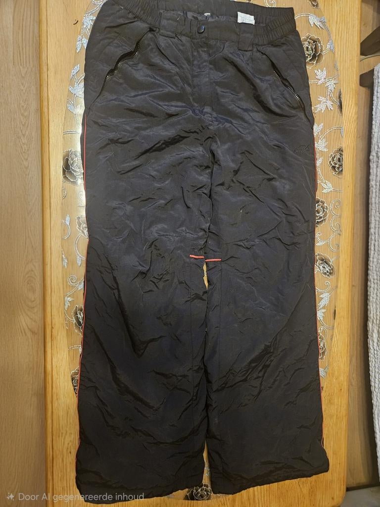 Zwarte skibroek met rode streep, Onbekend, Gedragen, Ophalen, Broek