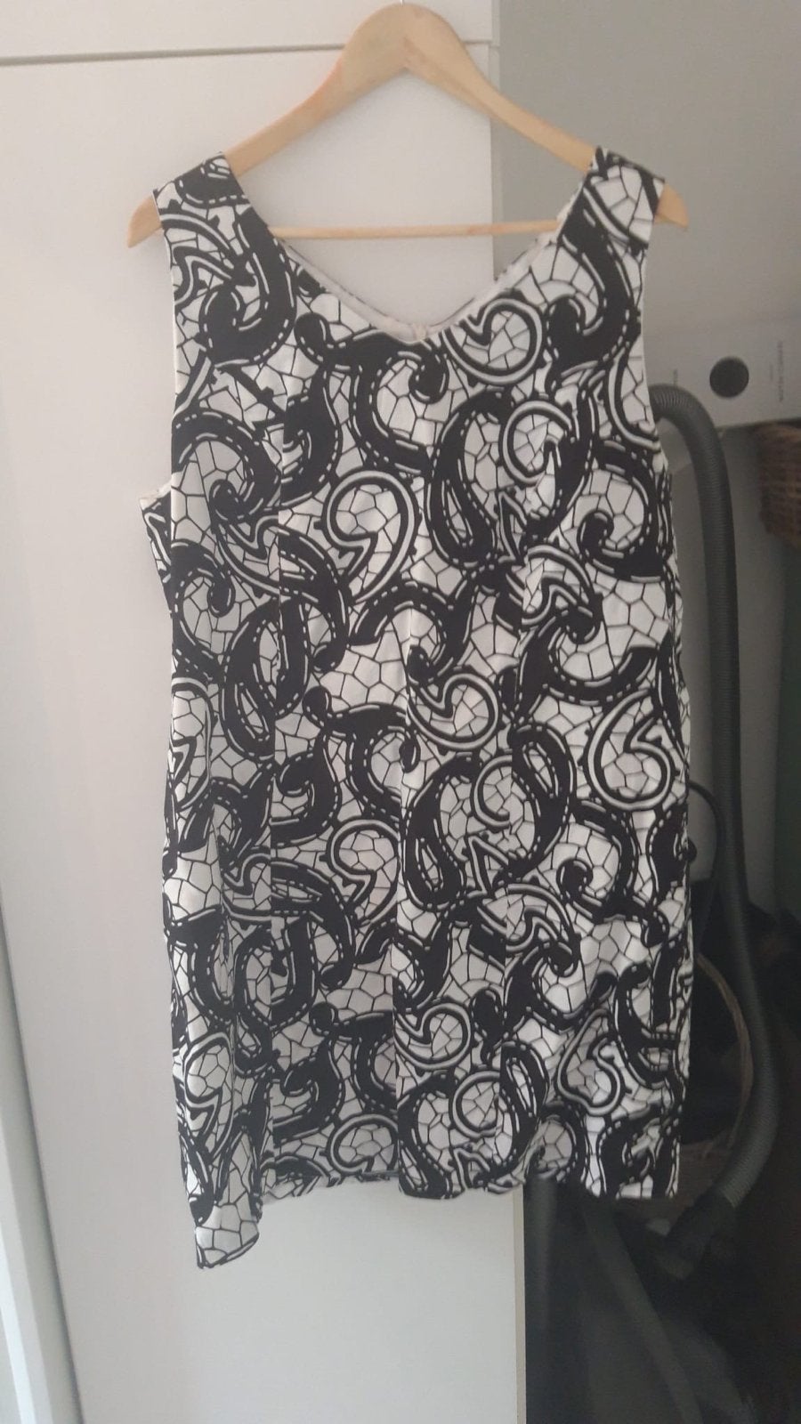 Gerry Weber Zomerjurk Zwart-Wit Maat 46, Kleding | Dames, Ophalen, Zwart, Maat 46/48 (XL) of groter, Gedragen