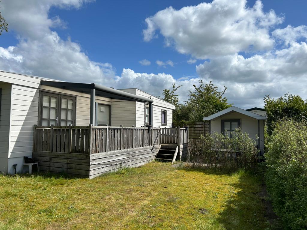 Chalet 10x3 met zijbeuk 1,5x4,9 m1 Jaarplaats 135