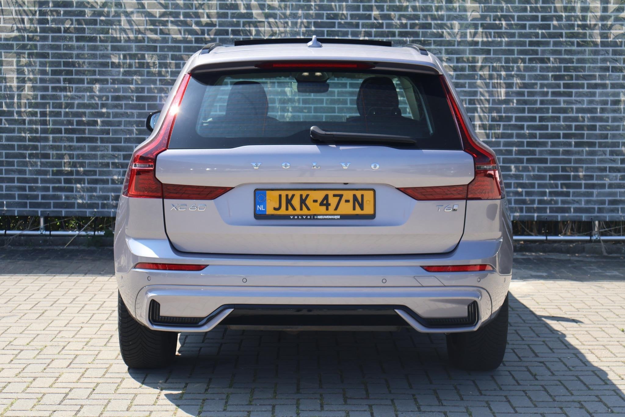 Volvo XC60 2.0 T6 Plug-in Hybrid AWD Plus Dark | PHEV Long R, 12 maanden, Gebruikt, Euro 6, 4 cilinders
