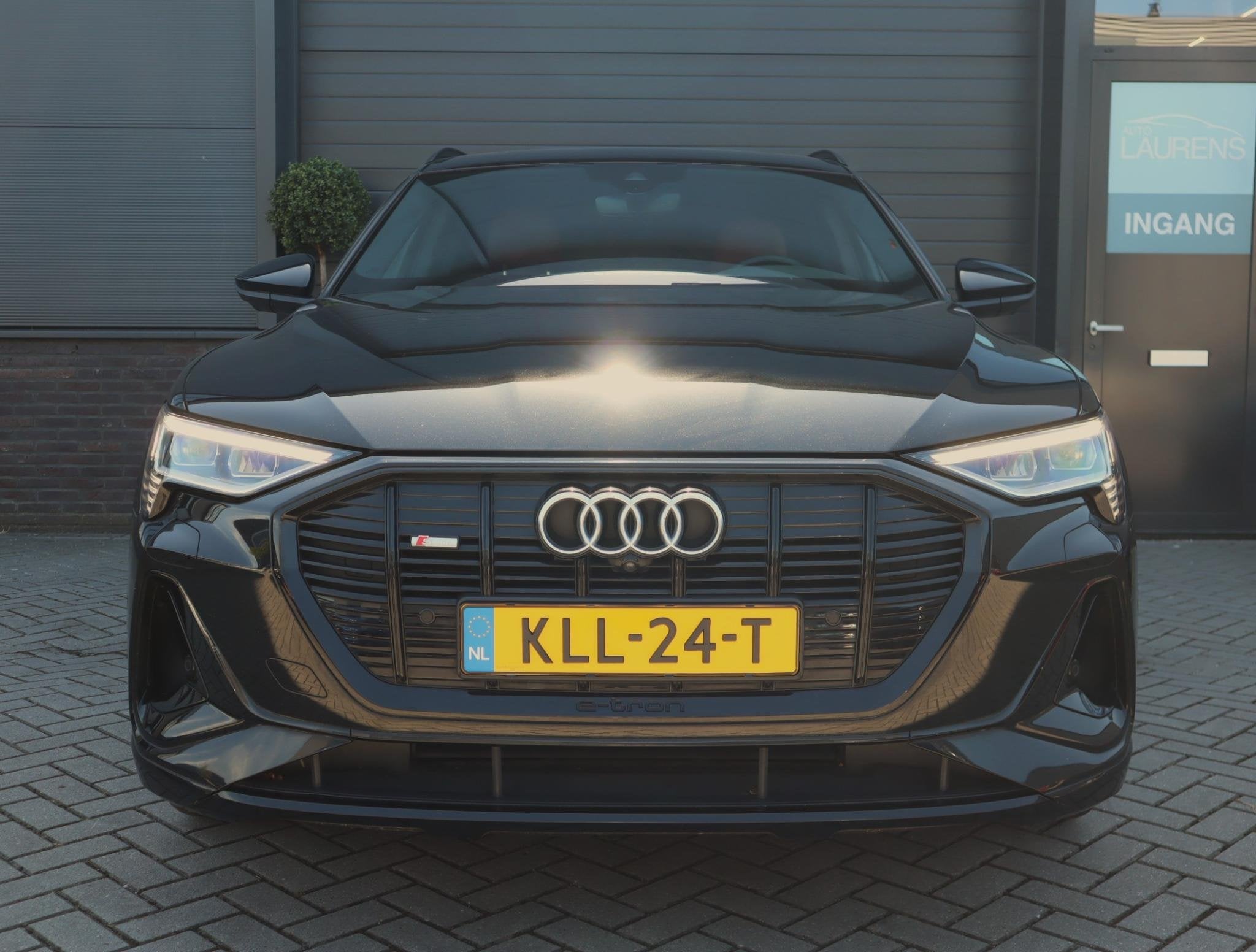 Audi e-tron e-tron 55 quattro advanced Pro Line Plus 95 kWh, Automaat, 95 kWh, Zwart, Leder