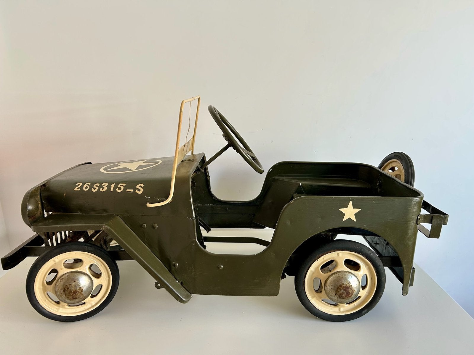 Vintage Tri-ang Army Jeep, Wlly trapauto, pedalcar jaren 50., Antiek en Kunst, Antiek | Speelgoed, Ophalen