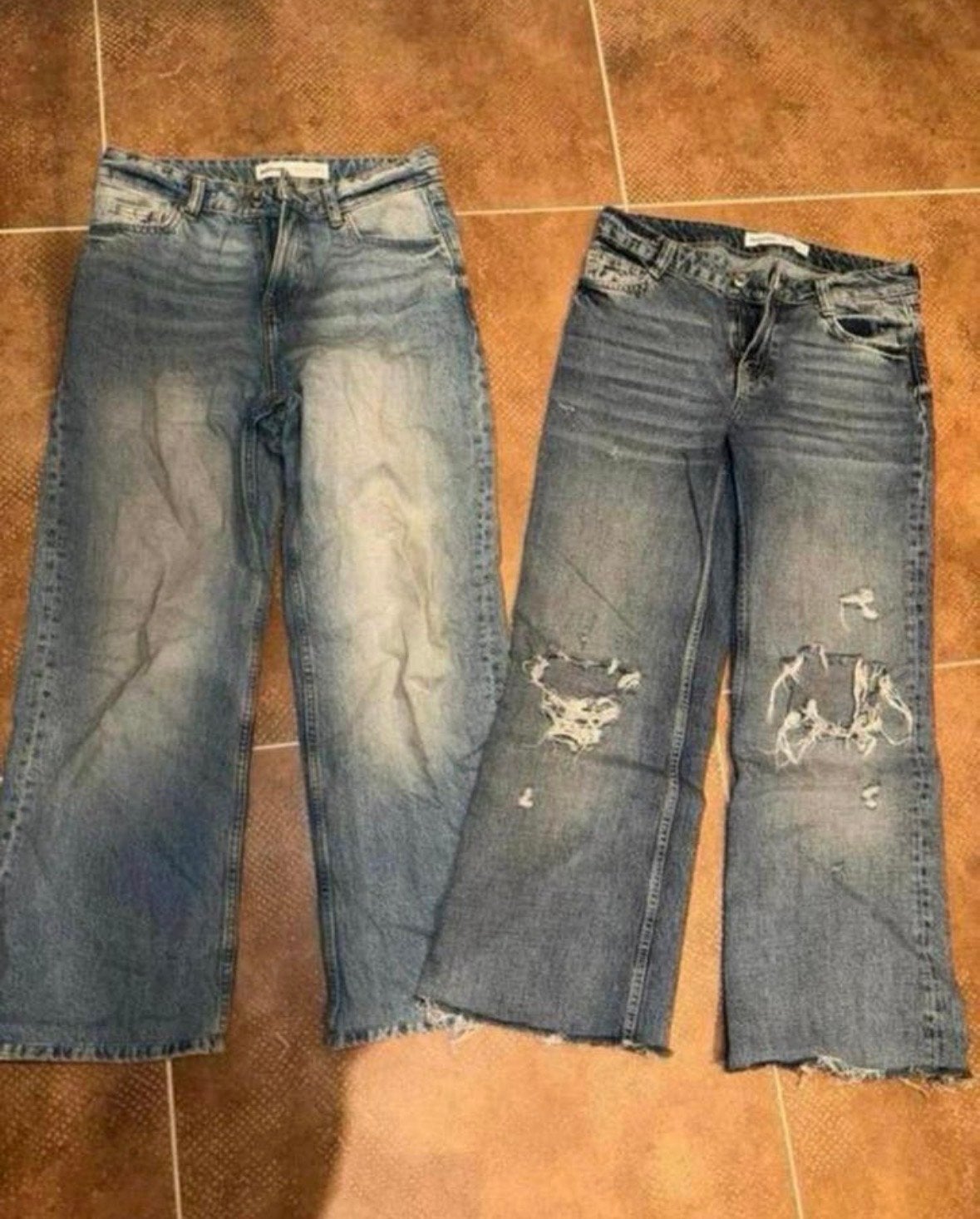 Bershka spijkerbroeken maat 34 - Set van 2, Ophalen of Verzenden, Zo goed als nieuw, Blauw, W27 (confectie 34) of kleiner
