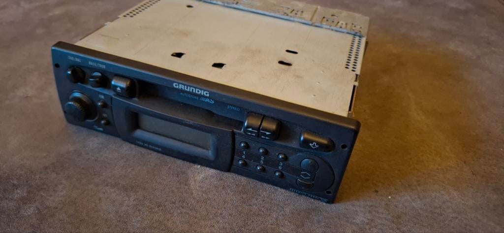 Grundig radio cassette speler, Ophalen