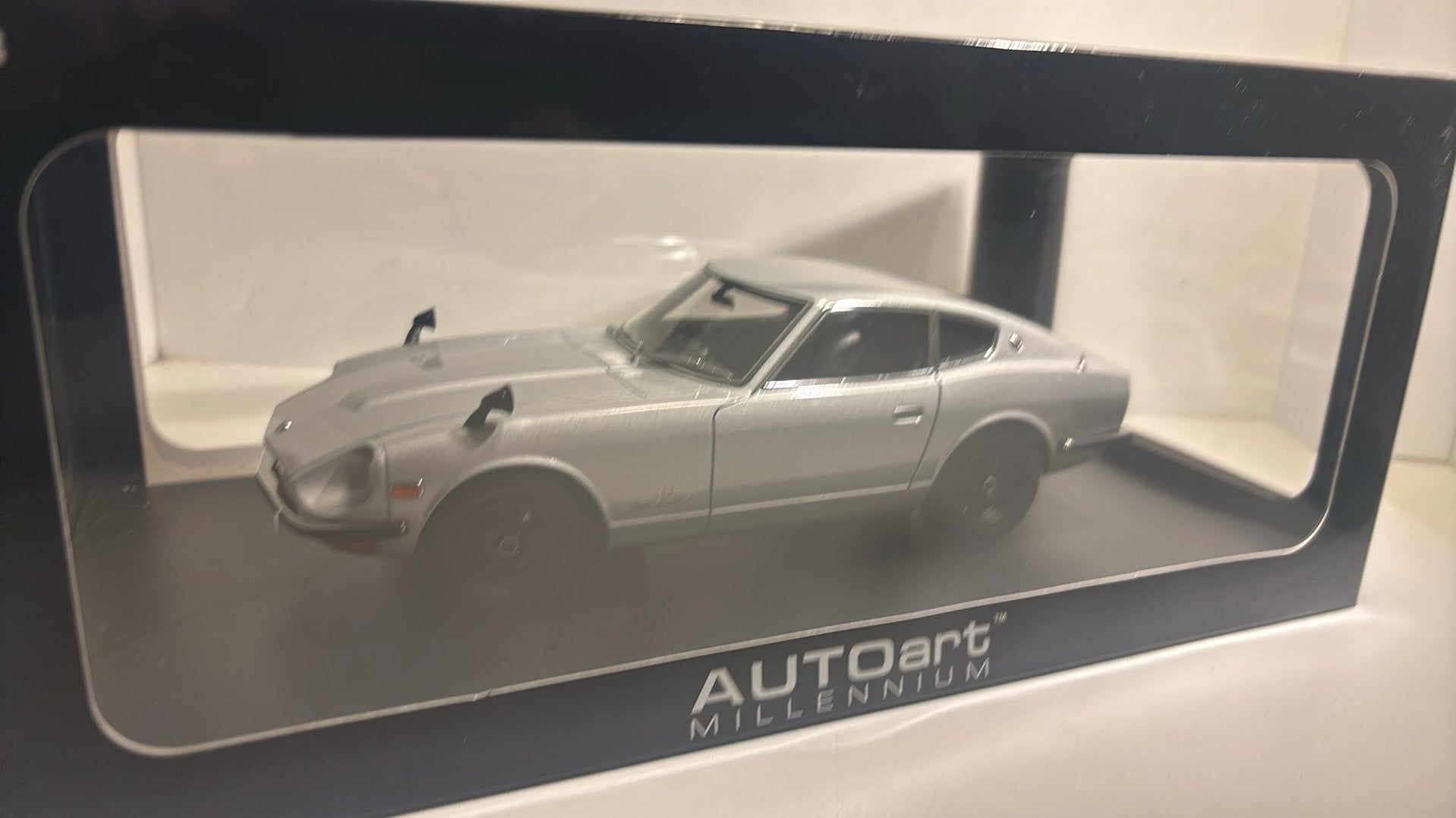 Nissan fairlady z432 ps30 autoart 1.18, Ophalen of Verzenden, Autoart, A, A