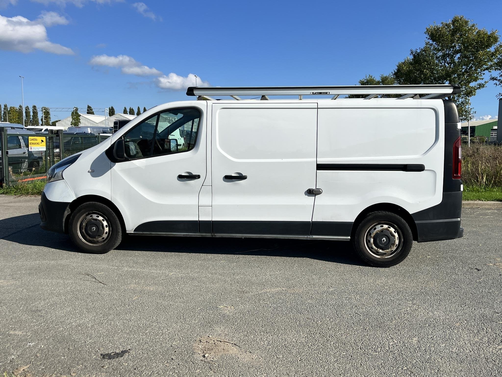 Renault Trafic 1.6 dCi T29 L2H1 Comfort Airco, cruise, pdc a, Voorwielaandrijving, Gebruikt, Euro 6, 4 cilinders