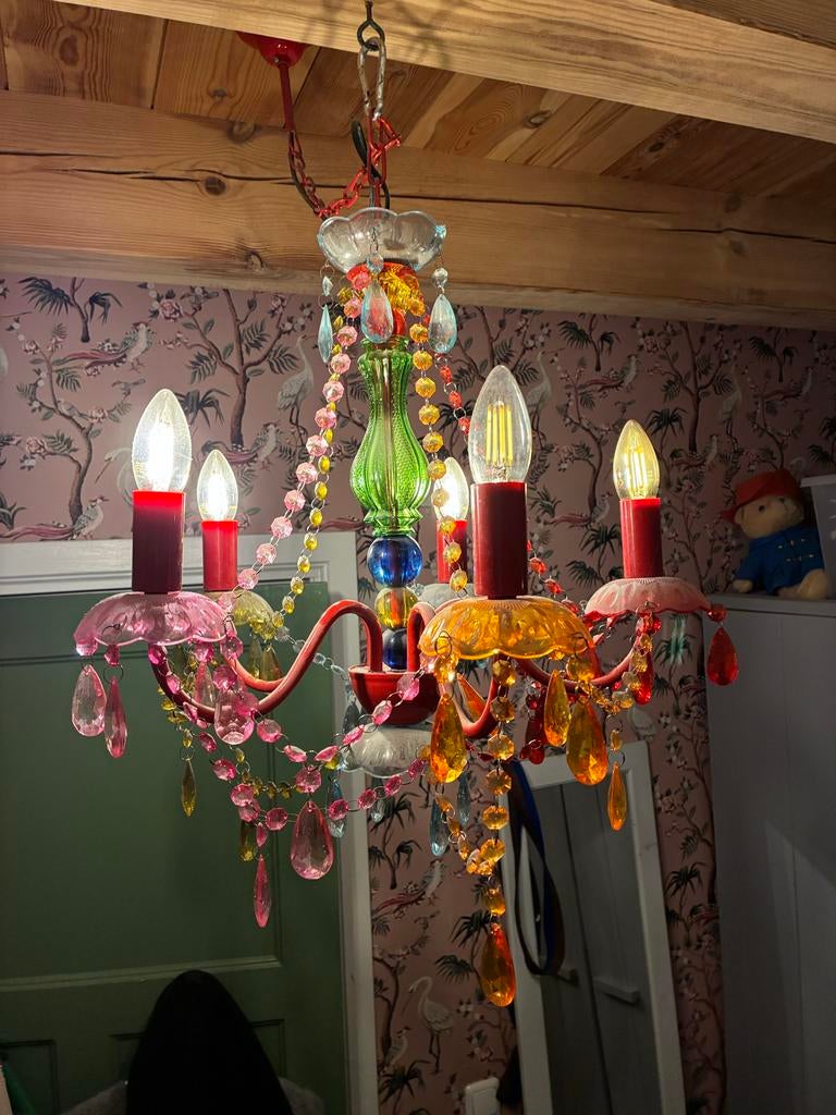 Kleurrijke Meiden Kroonluchter - Speels en Uniek, Ophalen of Verzenden, Gebruikt, Glas
