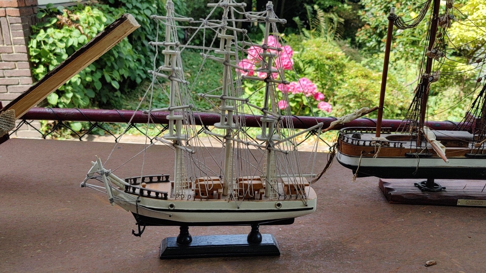 Set van 2 gedetailleerde scheepsmodellen, Ophalen of Verzenden, Gebruikt, 1:50 tot 1:200, Overige merken