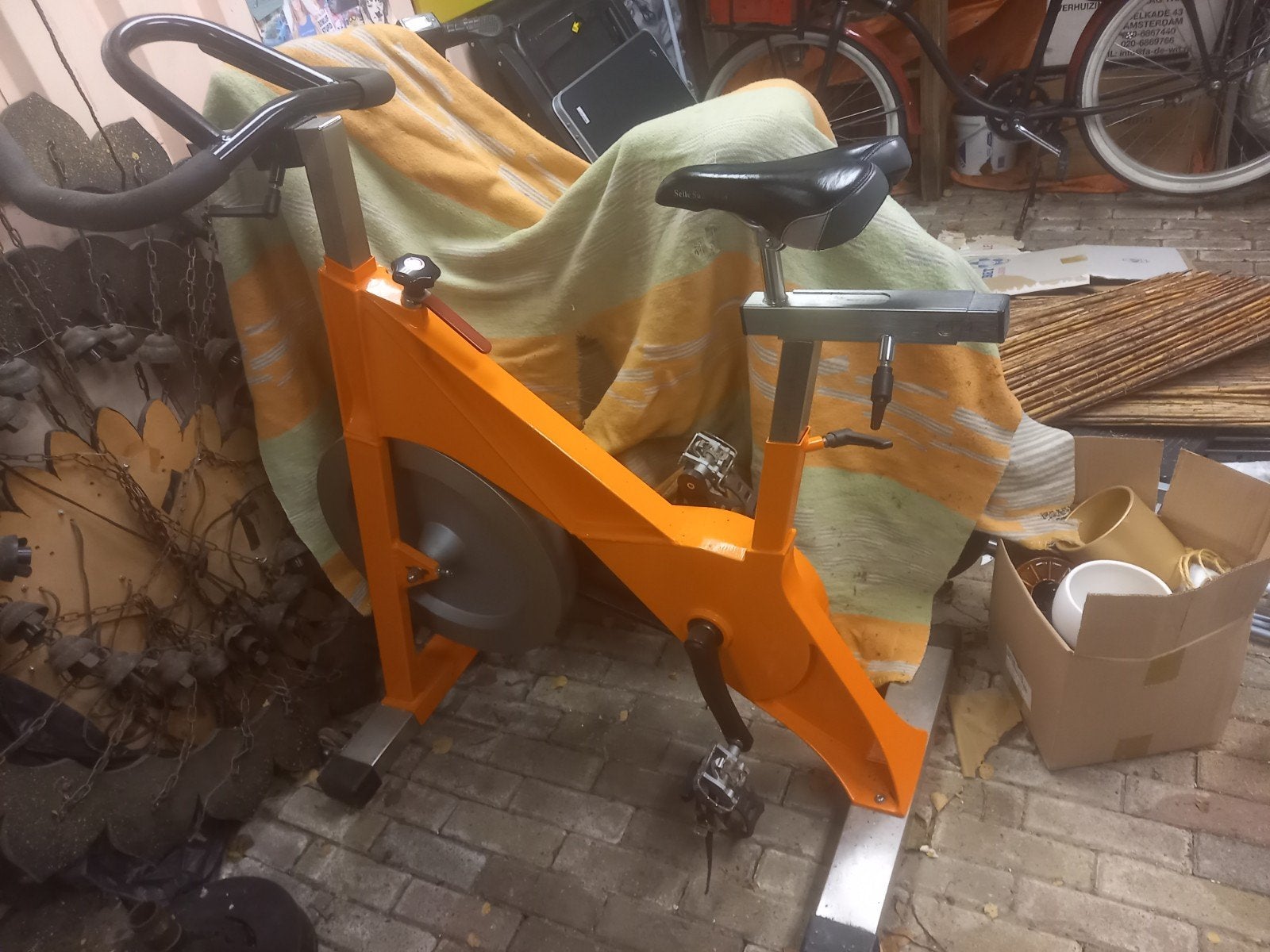 Oranje Spinningfiets - Zo goed als nieuw, Spinningfiets, Ophalen of Verzenden, Zo goed als nieuw, Metaal