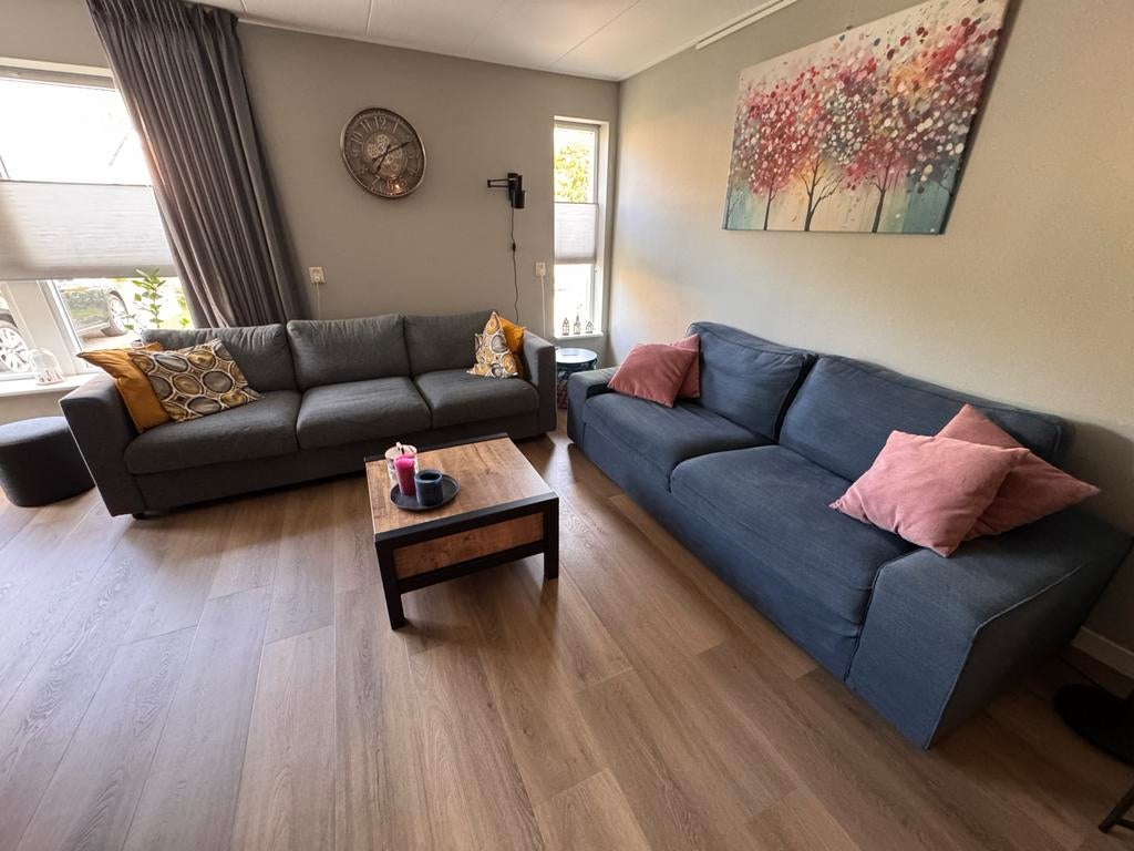 Twee 3-zits banken: IKEA Vimle grijs en Kivik blauw, Huis en Inrichting, Ophalen, Gebruikt, Stof
