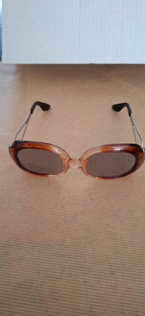 Vintage zonnebril jaren 60 amber Made in Germany, Sieraden, Tassen en Uiterlijk, Zonnebrillen en Brillen | Dames, Overige merken