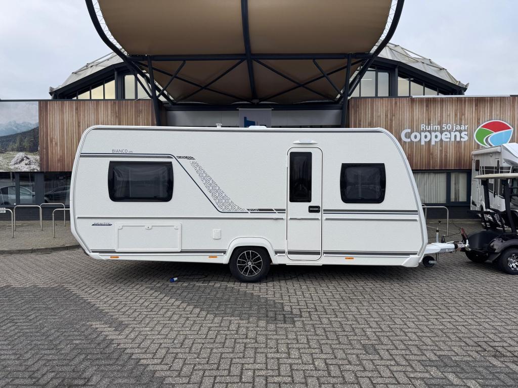 Fendt Bianco Selection 495 SG 2026 BLACKLINE ACTIE!!!, Caravans en Kamperen, Overige typen, Bedrijf, Treinzit, Schokbreker