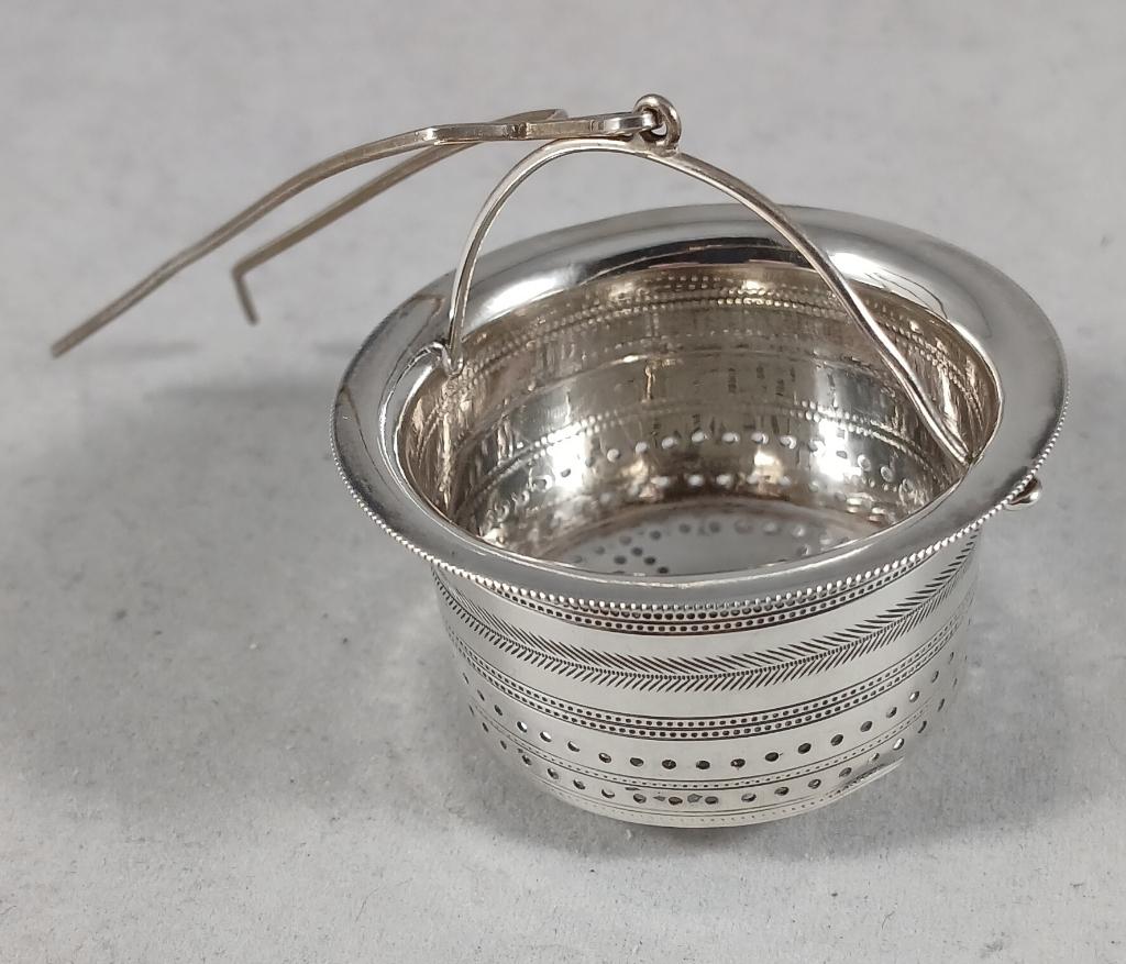Zilveren theezeef tuitzeef antiek 835 zilver, Antiek en Kunst, Ophalen of Verzenden, Zilver