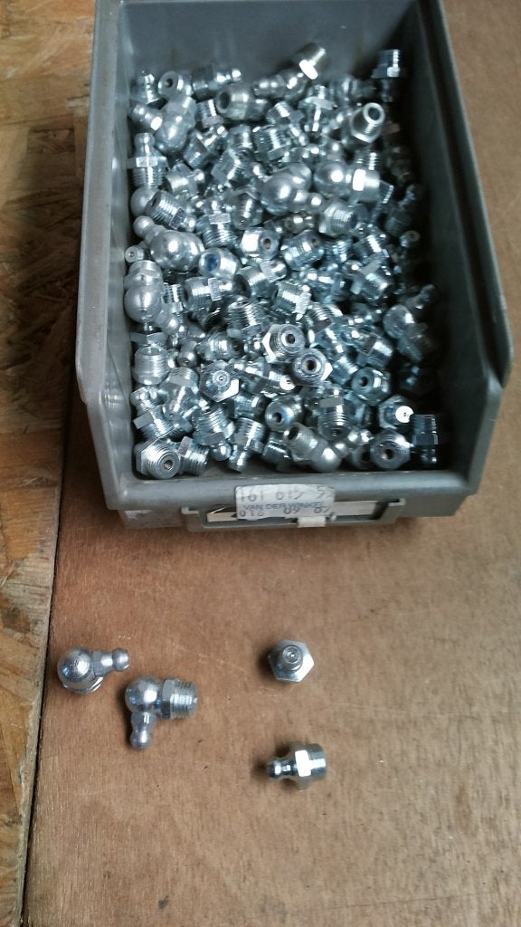 Smeernippels M10 recht en haaks, Verzenden