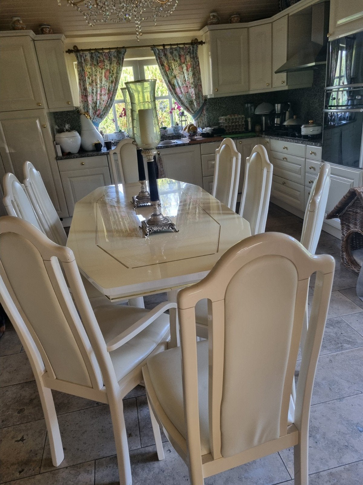 Elegante eettafel met 8 stoelen - Crèmekleurig, Gebruikt, 100 tot 150 cm, Ophalen of Verzenden, Vijf personen of meer