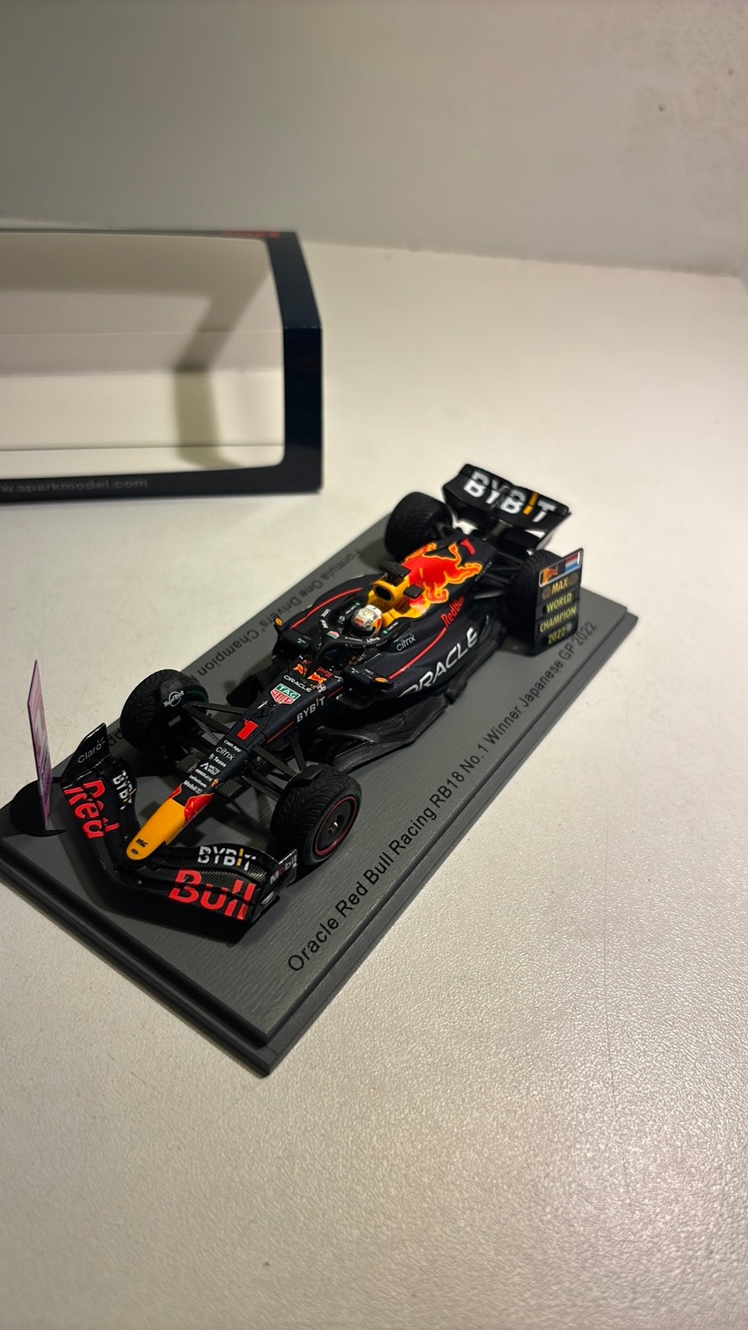 F1 red bull rb18 world campion 2022 M. Verstappen spark 1.43, Overige merken, Auto, Ophalen of Verzenden, A