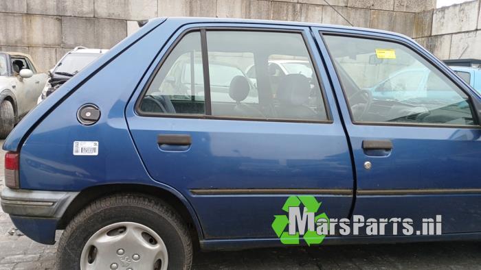 Portier 4Deurs rechts-achter van een Peugeot 205, Auto-onderdelen, Gebruikt, -, Deur, -