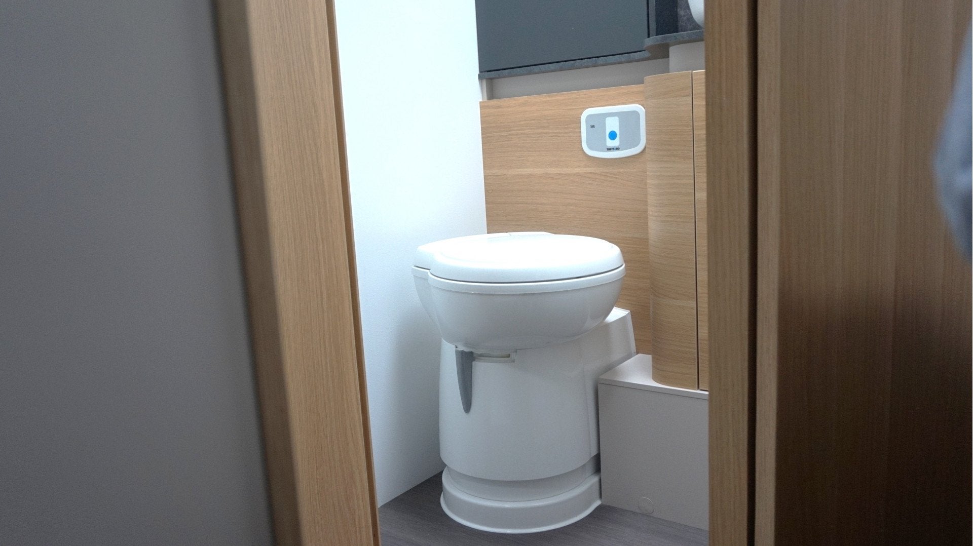 Foto 40 van Adria MATRIX 670SC PLUS AUTOMAAT 141 pk Zonnepan. Electr. Fi