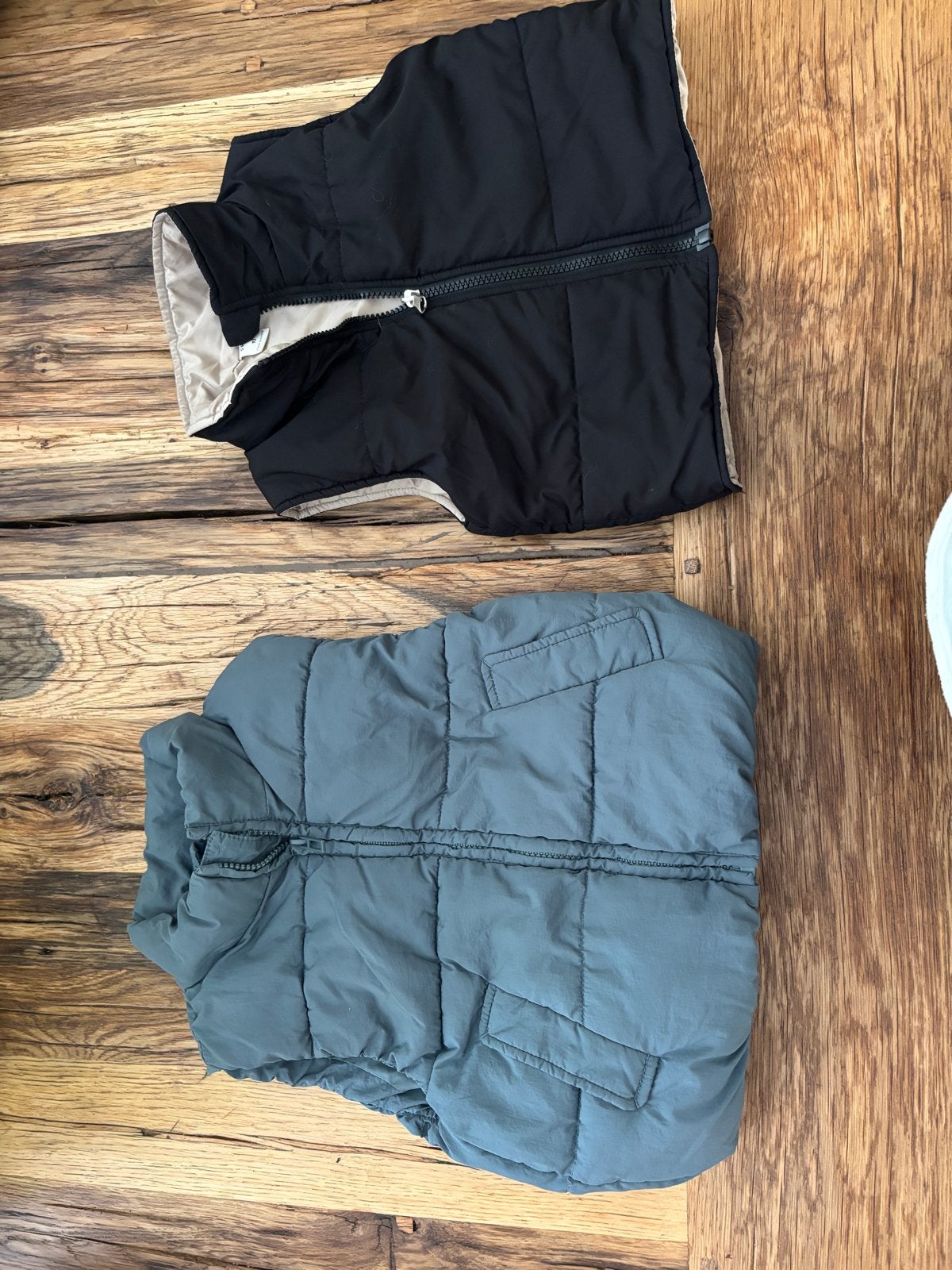 2 Bodywarmers maat 92 (zwart en blauw), Ophalen of Verzenden, Gebruikt, Jongen of Meisje