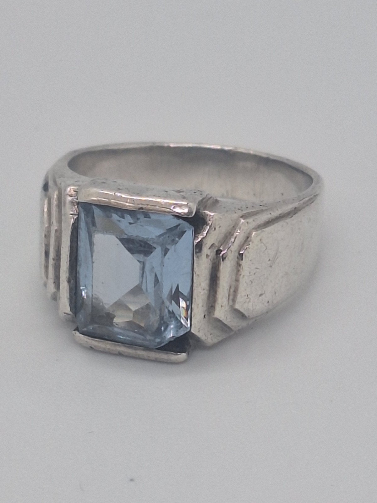Art Deco Zilveren Ring met Blauwe Steen, Maat 21, Gebruikt, 20 of groter, Ophalen of Verzenden, Dame of Heer