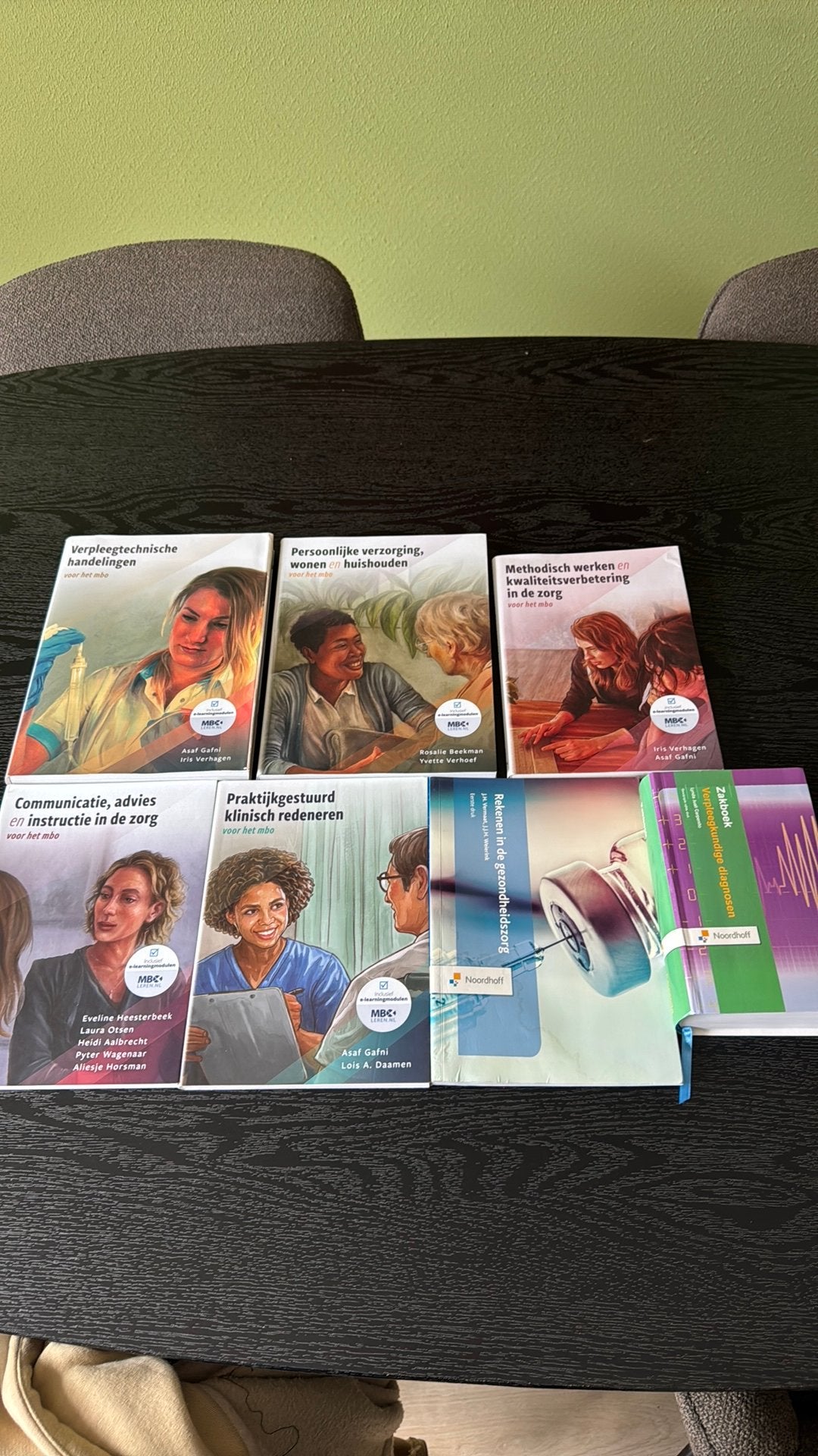 Schoolboeken MBO verpleegkundige opleiding, Boeken, Ophalen, Zo goed als nieuw, Drenthe