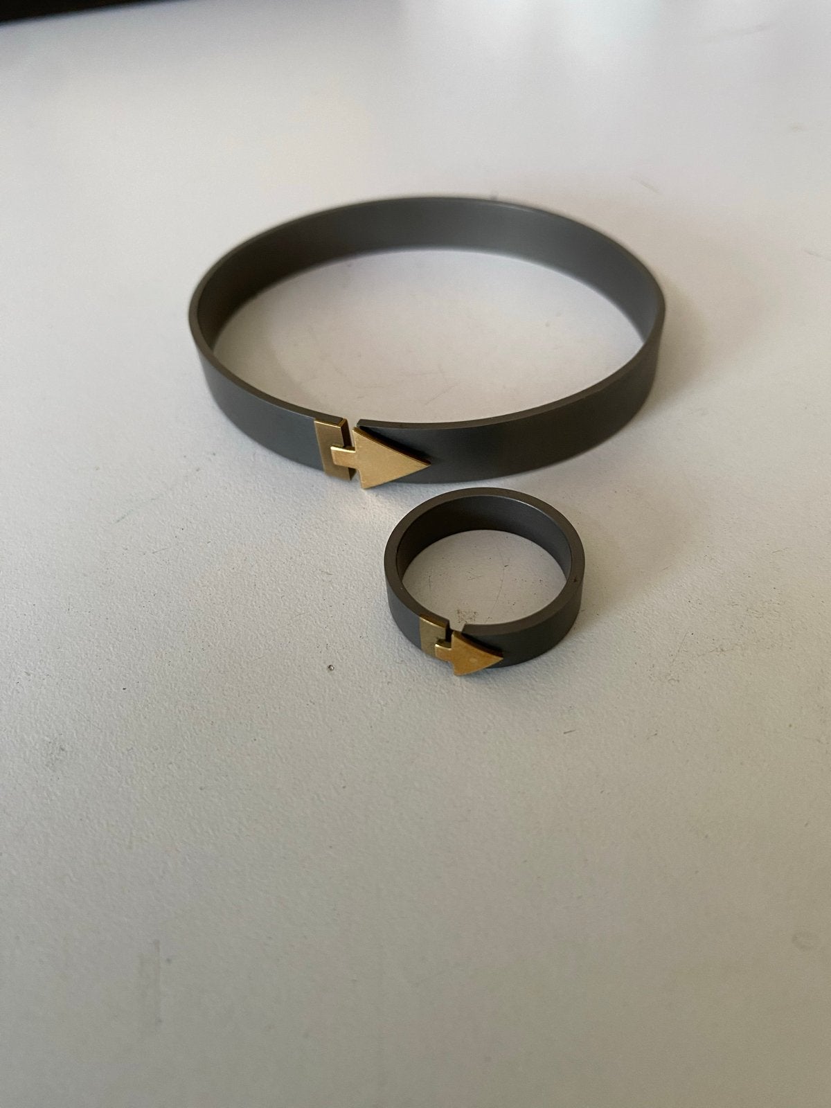 EL Design Titanium Armband en Ring - E.d. de Leeuw, Ophalen of Verzenden, Gebruikt, Grijs, Overige materialen