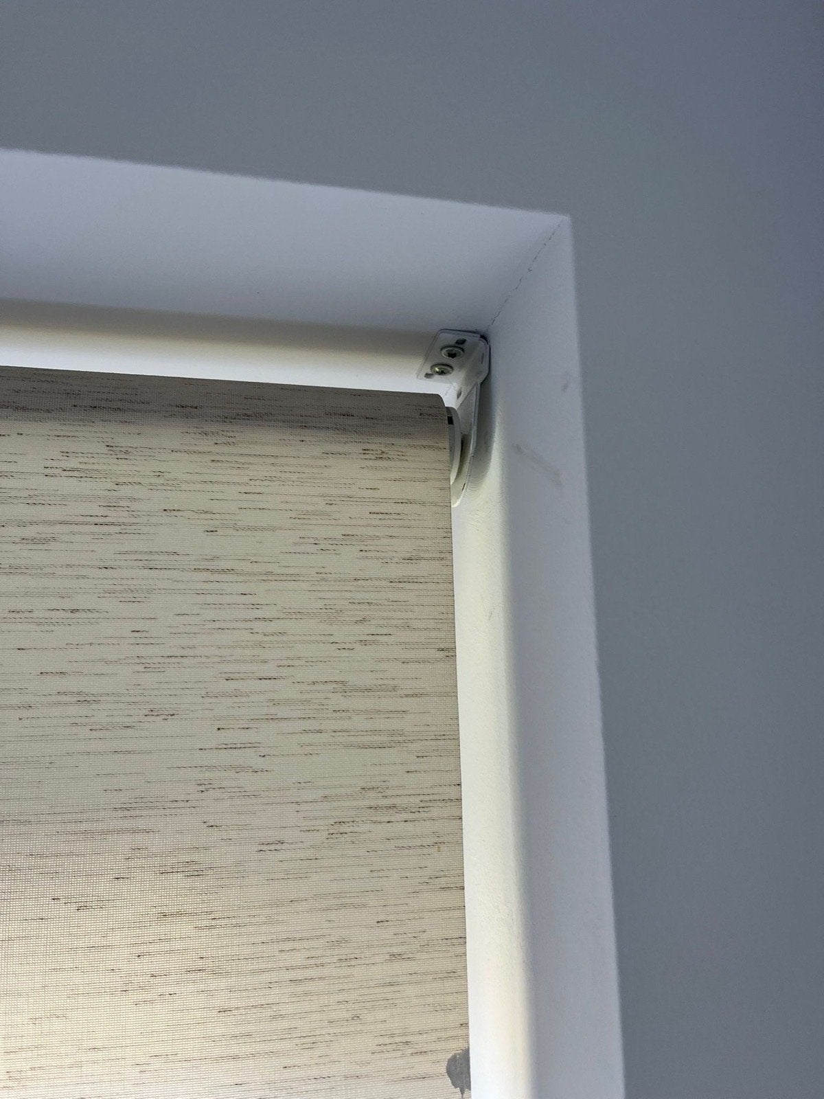 Lichtdoorlatend duo rolgordijn wit/beige - zeer nette staat, Ophalen, Inclusief montageonderdelen, Overige merken, Duo rolgordijn