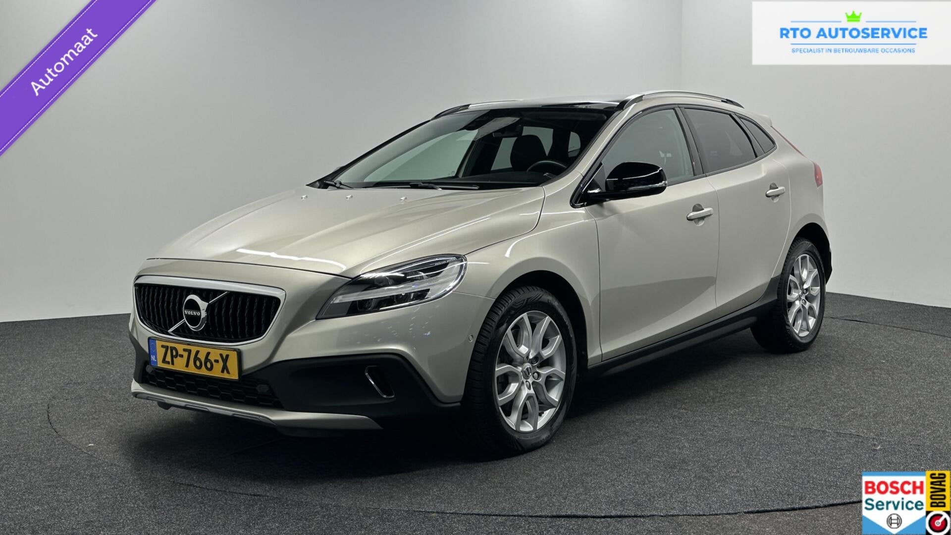 Volvo V40 Cross Country 1.5 T3 Polar+ Luxury LEER PANO NAVI, 4 cilinders, Automatische klimaatregeling, 152 pk, Autotrust