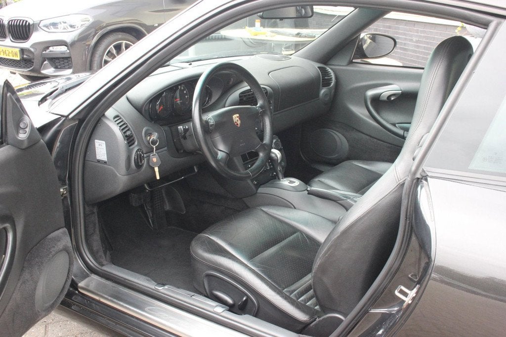 Porsche 911 3.4 Coupé Carrera | 18 Inch breedset |, Achterwielaandrijving, Gebruikt, 1340 kg, 4 stoelen