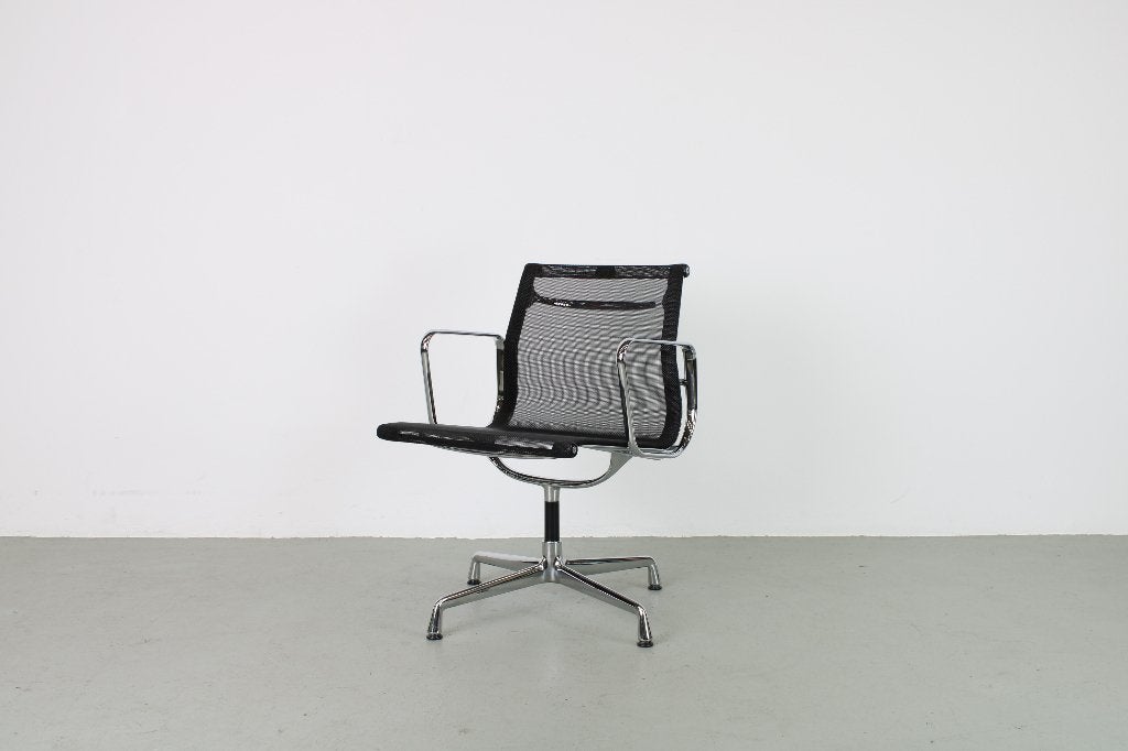 Vitra Eames EA 108 stoelen, zwart Netweave, Chroom, Huis en Inrichting, Ophalen, Gebruikt, Zwart, Kunststof