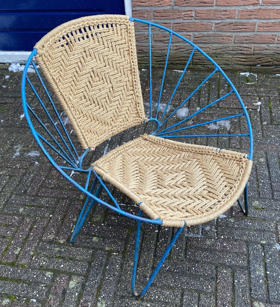 Vintage Acapulco stoel - Blauw metalen frame met touw, Ophalen, Gebruikt, Minder dan 75 cm, Vintage Retro Acapulco