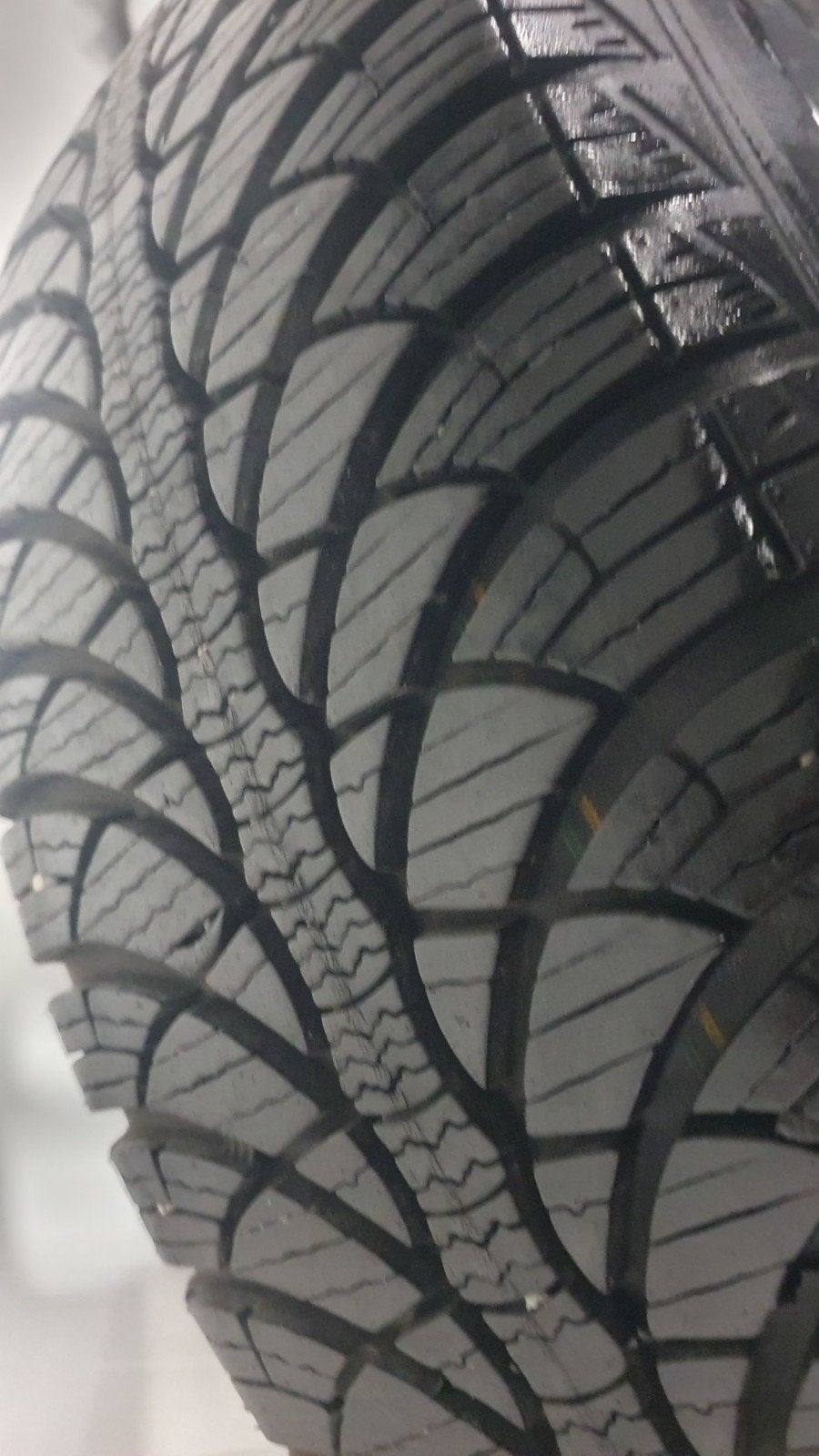 15"Winter Set Origineel Nissan Note / Clio /Logan Enz Zgan!!, Gebruikt, 15 inch, Banden en Velgen, Personenwagen