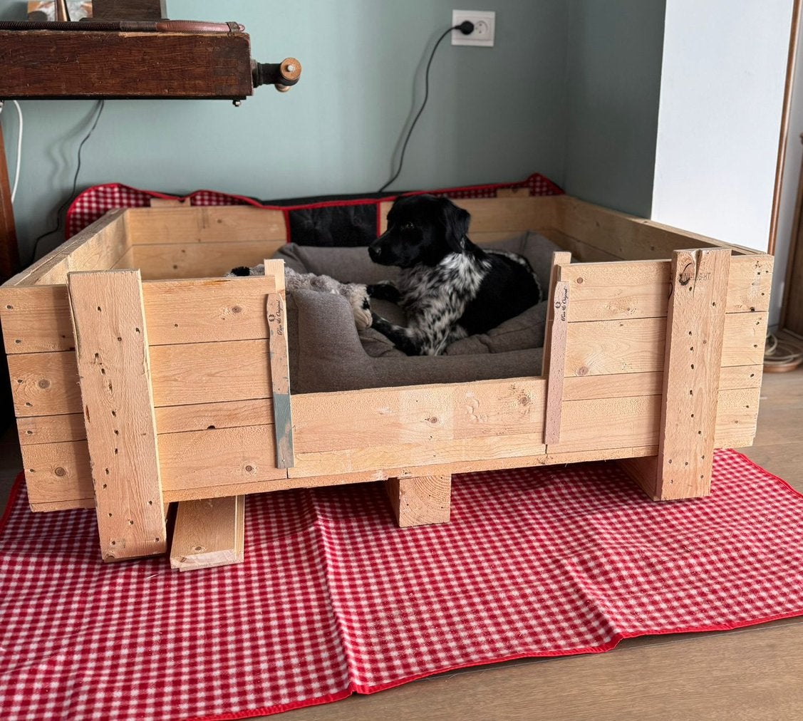Werpkist hond 130x105x40cm, Ophalen, Zo goed als nieuw, Overige