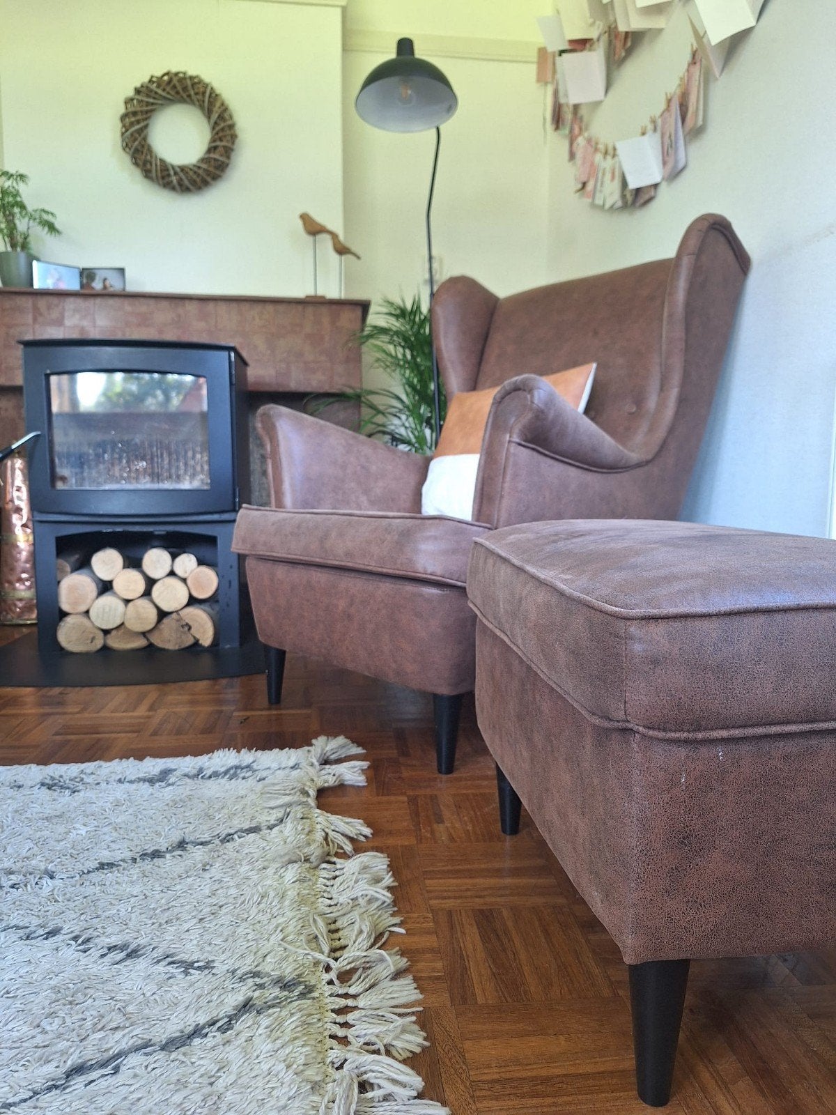 Ikea Strandmon fauteuil met voetenbank - Bruin, Huis en Inrichting, Fauteuils, Ophalen, Gebruikt, 75 tot 100 cm, Klassiek, Modern, Scandinavisch