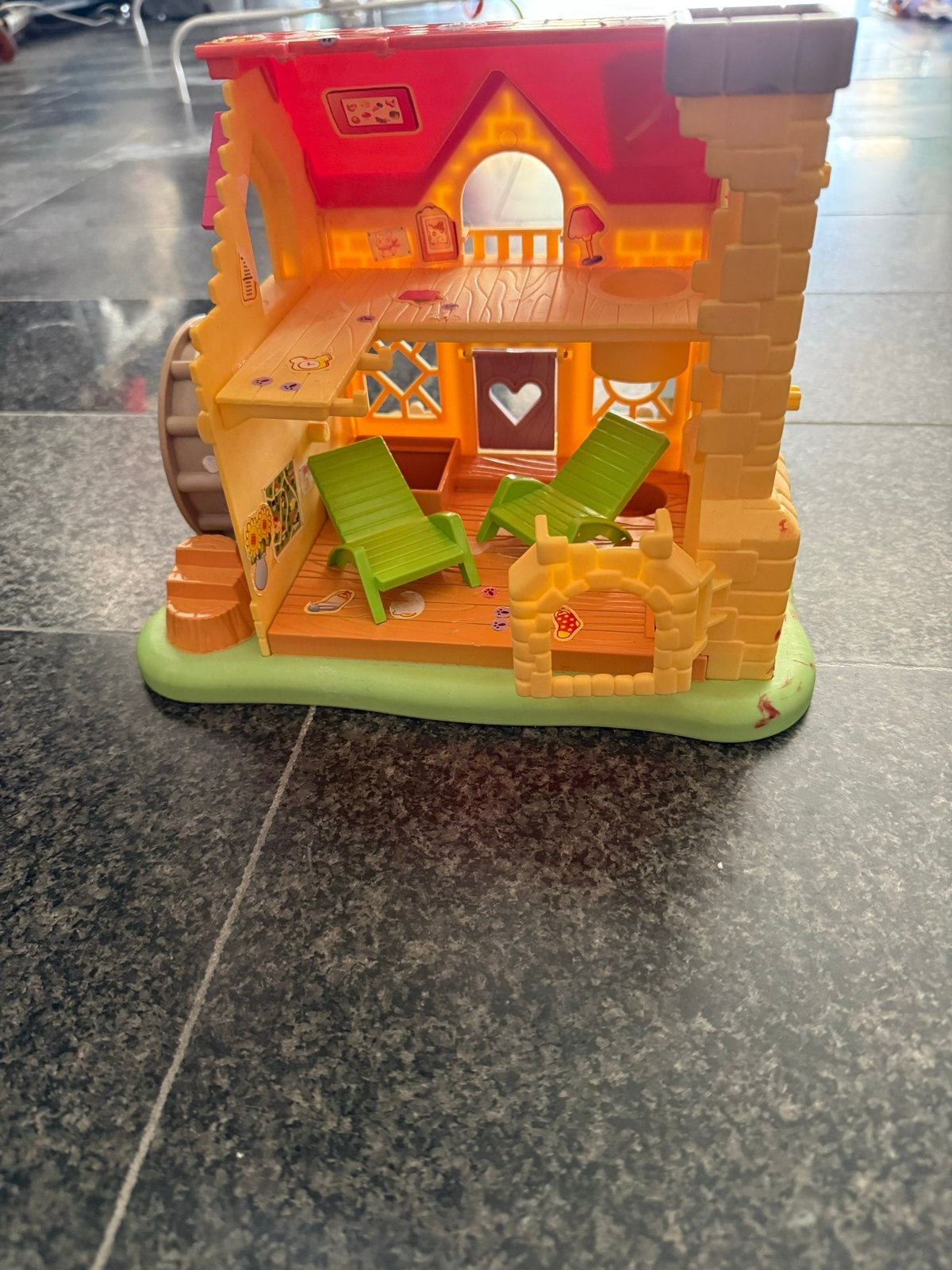 Leuk speelhuisje voor uren speelplezier, Ophalen of Verzenden, Gebruikt, Poppenhuis