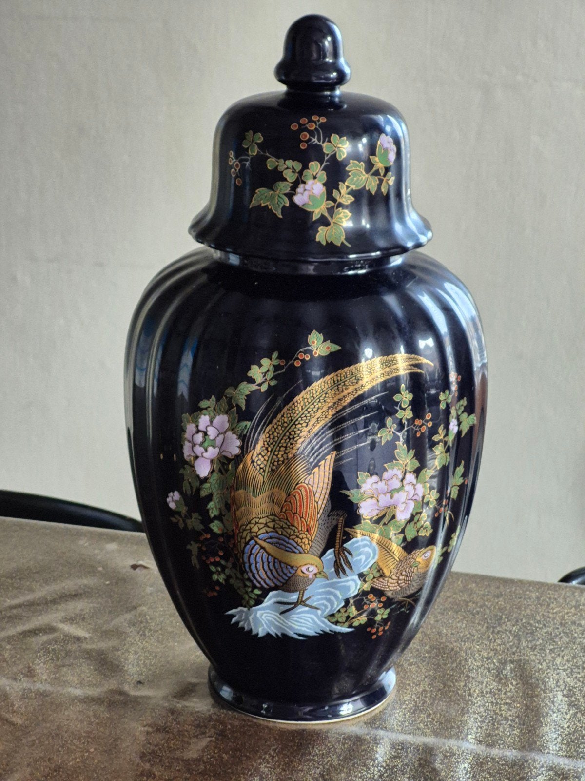 Donkerblauwe dekselvaas of gemberpot decor peacock, Ophalen of Verzenden