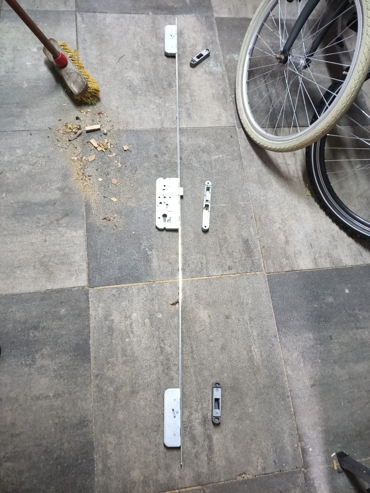 Deurbeslag 3 punts., Ophalen, Gebruikt, Klink of Kruk