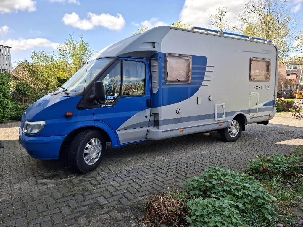 Ruime Dethleffs Fortero | Comfortabel & Compleet | 121.000km, Standaard zit, Ringverwarming, Luifel, 6 tot 7 meter