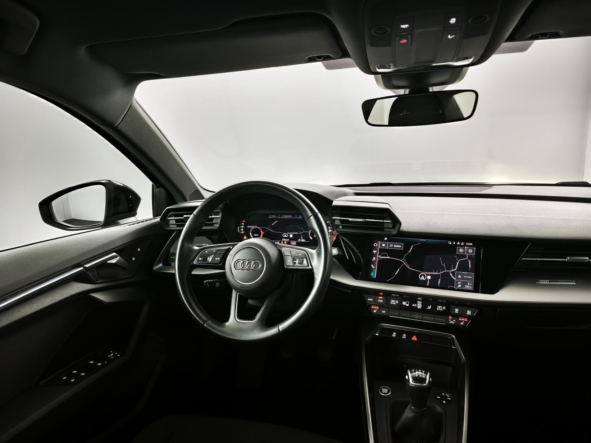 Audi A3 Limousine 30 TFSI Pro Line | S-edition | Camera |, Voorwielaandrijving, Stof, Gebruikt, 1200 kg