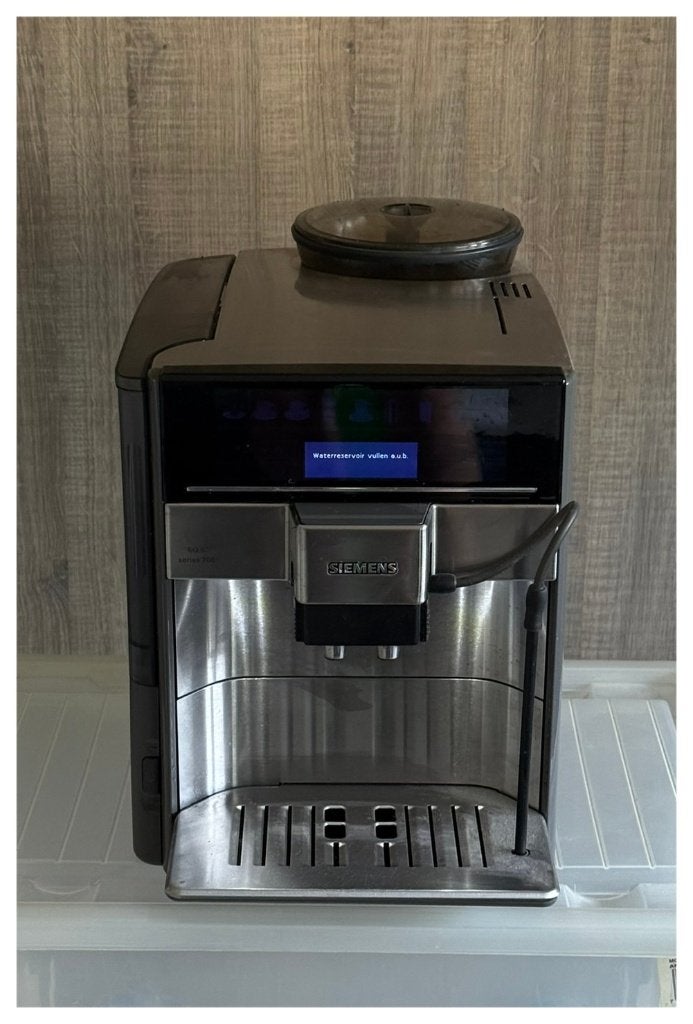 Koffiemachine opknapper Siemens EQ6 S700, Witgoed en Apparatuur, Koffiezetapparaten, Ophalen, Afneembaar waterreservoir, Koffiemachine