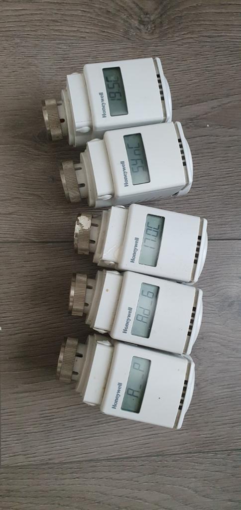 Honeywell HR80 Slimme Thermostaatknoppen (5 stuks), Doe-het-zelf en Verbouw, Thermostaten, Ophalen of Verzenden, Slimme thermostaat