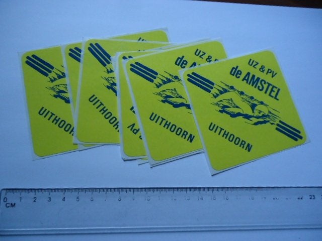 sticker oud UITHOORN De Amstel UZ & PV zwemmen club zwemclub, Verzenden, Zo goed als nieuw, Bedrijf of Vereniging