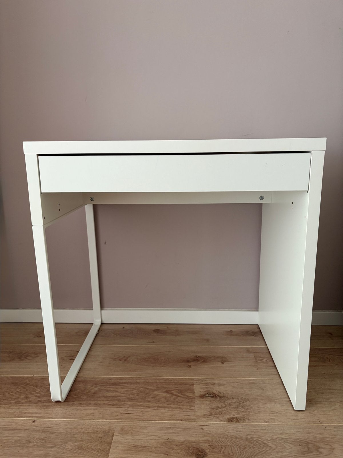Ikea Micke bureau, Huis en Inrichting, Ophalen, Zo goed als nieuw