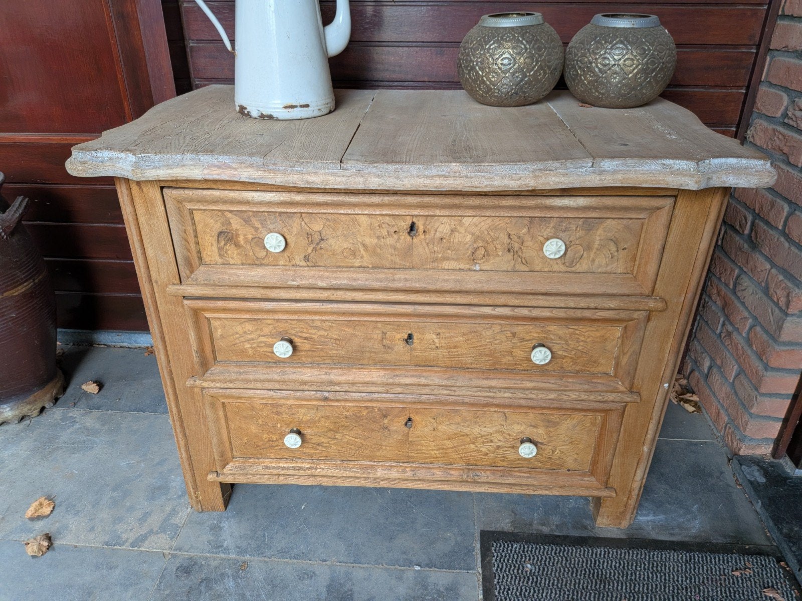 Antieke houten ladekast met 3 lades, Ophalen